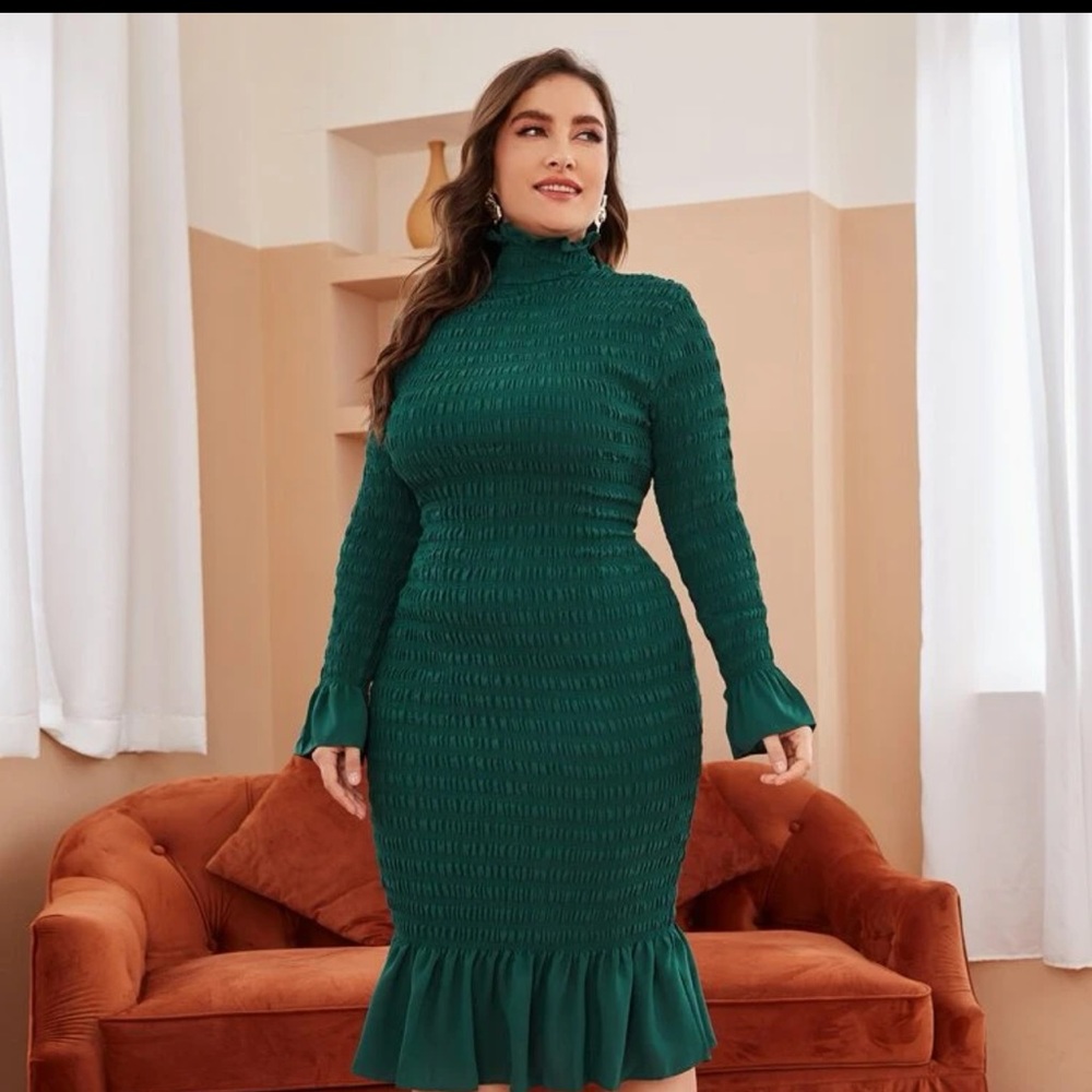 Ruched bodycon midi dress